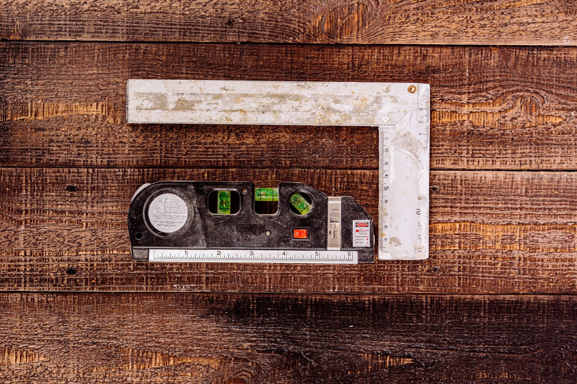 bricolage chalet montagne outils